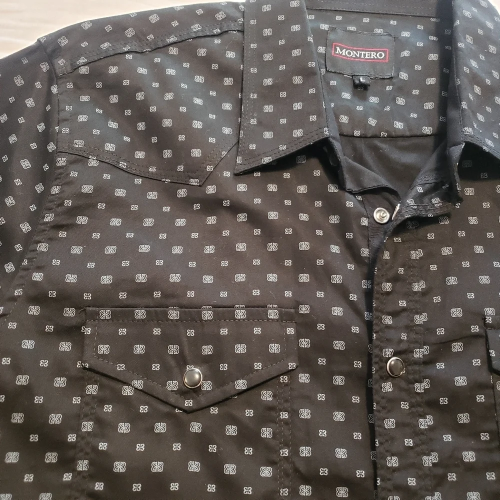 MONTERO..LONG SLEEVE BUTTON UP SHIRT...SIZE:L COLOR:BLACK-GRAY